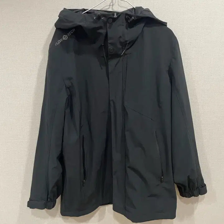 [BUNJANG] Skechers Windbreaker Jacket (Size 105) / 스케쳐스 바람막이 (105)