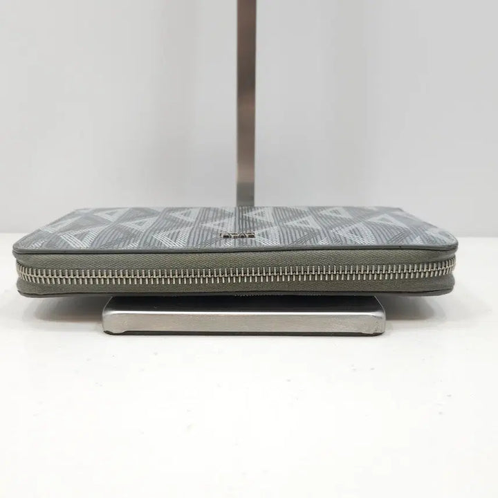 [BUNJANG] Christian Dior CD Diamond Zip Around Wallet / [정품] 디올 CD 다이아몬드 지퍼 장지갑