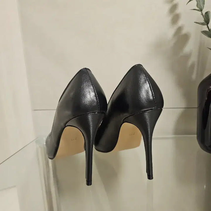 [BUNJANG] Black Stiletto Pumps / 블랙 스틸레토 펌프스힐 <새제품>