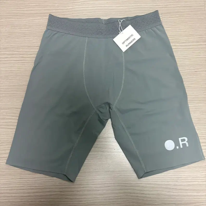 [SOLD OUT] 옵티미스틱러너스 하프 타이즈(m 30-31)