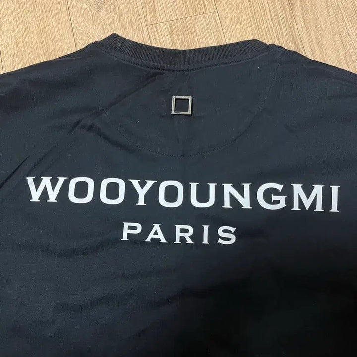 [BUNJANG] Wooyoungmi Cotton Back Logo T-shirt Black 23SS Size 46 / 우영미 코튼 백로고 티셔츠 블랙 - 23SS/46