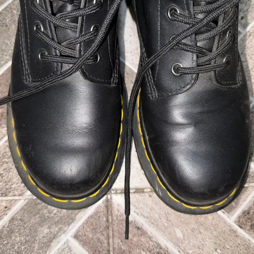 [BUNJANG] Dr. Martens Shoes / 닥터마틴 250