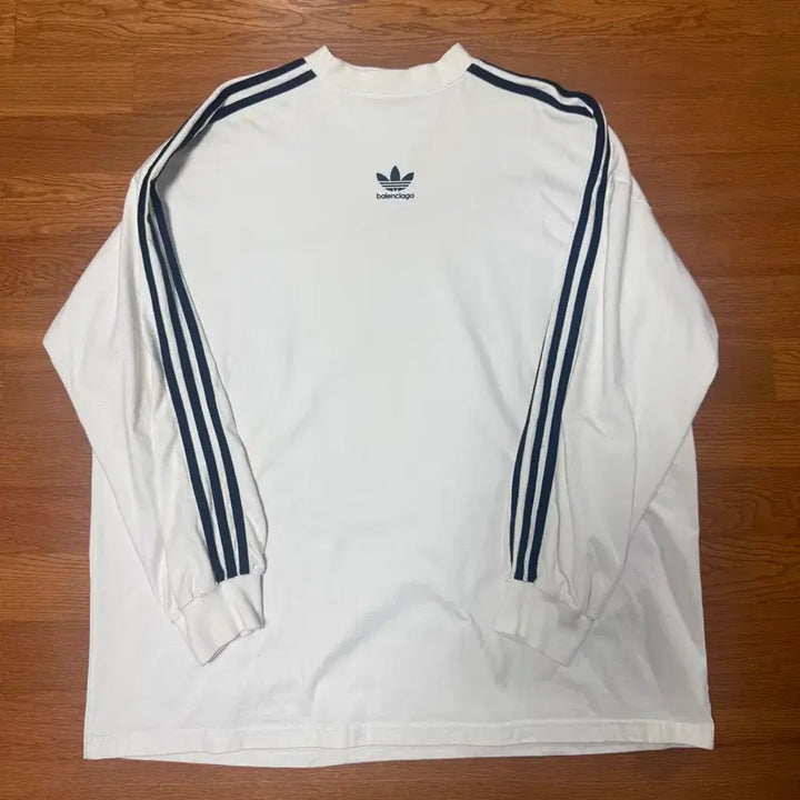 [BUNJANG] Balenciaga x Adidas Oversized Long Sleeve White / [2]발렌시아가x아디다스 오버사이즈 롱슬리브 화이트