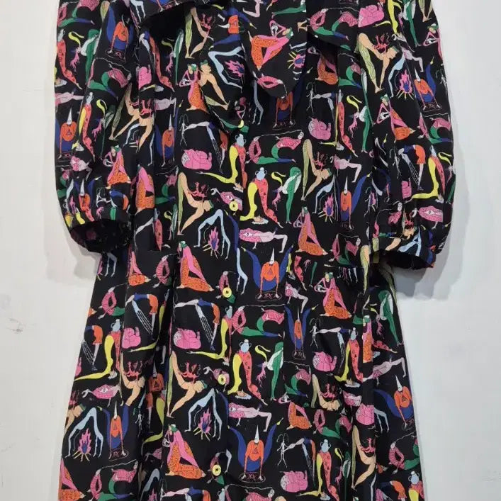 [BUNJANG] Jucy Judy Multi Print Off-Shoulder Dress / 쥬시쥬디 멀티 프린트 오프숄더 원피스