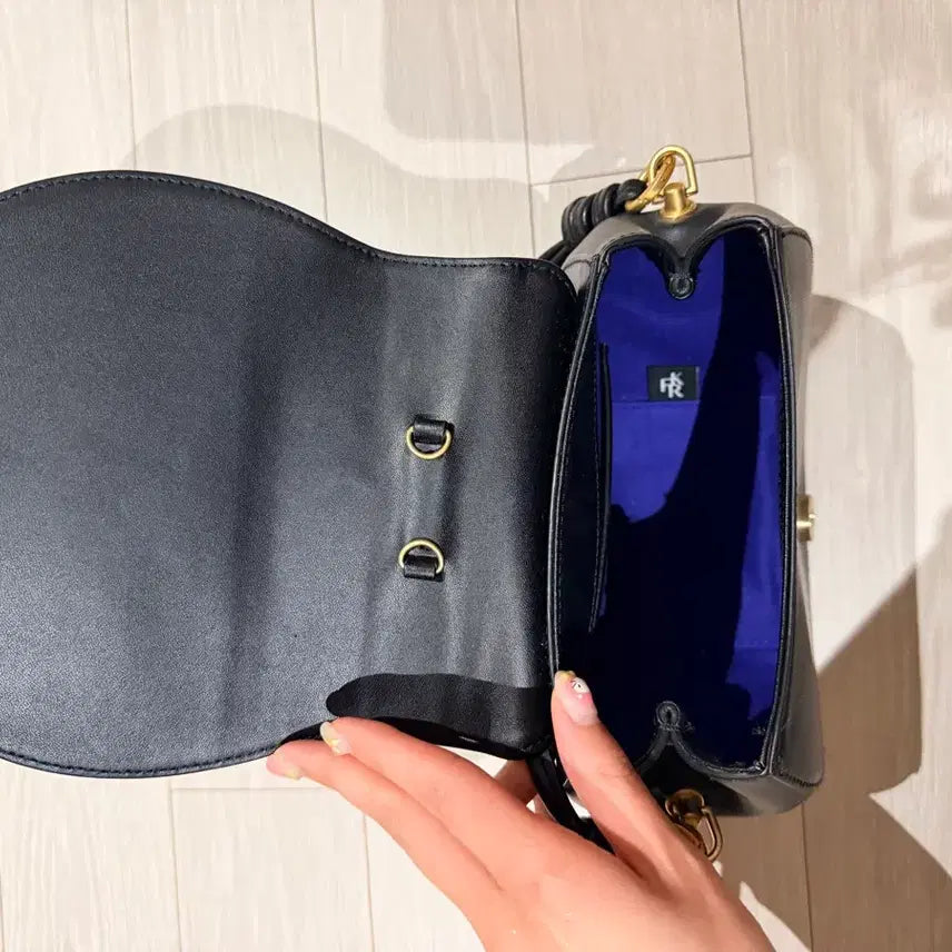 [BUNJANG] Find Kapoor Bag Crossbody Shoulder Bag / 파인드카푸어 크로스백/숄더백
