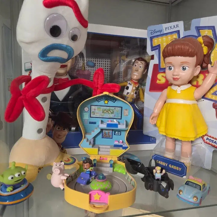 [BUNJANG] Toy Story 4 Giggle McDimples &amp; Pet Patrol Figures / 토이스토리 4 기글 맥딤플스 펫 패트롤