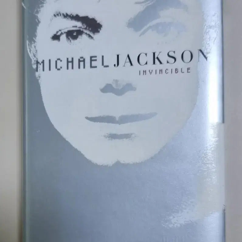 [BUNJANG] Michael Jackson Invincible Unsealed Cassette Tape / 마이클잭슨 Invincible (개봉 카세트테이프)