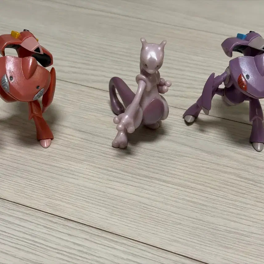 [BUNJANG] Genesect &amp; Mewtwo Figure Set / 포켓몬 피규어 게논세크트. 뮤츠 세트