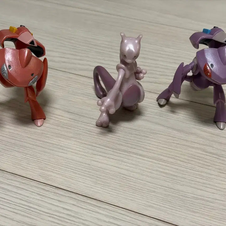 [BUNJANG] Genesect &amp; Mewtwo Figure Set / 포켓몬 피규어 게논세크트. 뮤츠 세트