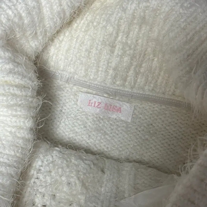 [BUNJANG] Lizlisa Angora Eyelet Vintage Off-Shoulder Knit / 리즈리사 오프숄더 앙고라 아일렛 빈티지 니트 미니 원피스 달천깔 젯젯디