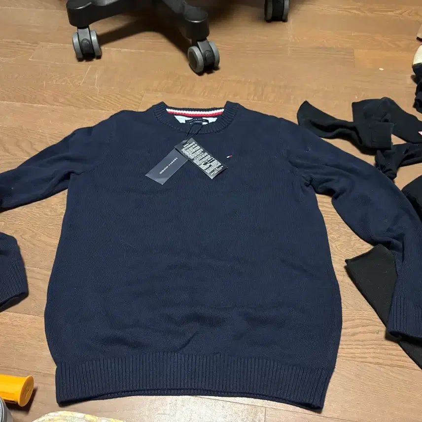 [BUNJANG] Tommy Hilfiger Navy Knit Sweater / 타미힐피거 네이비 니트