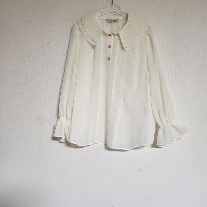 [BUNJANG] Blue Pepe 2021 Chiffon Pleated Blouse / 블루페페2021쉬폰 플리츠 블라우스66러블리