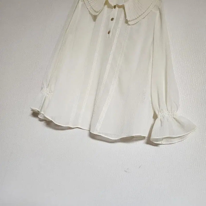 [BUNJANG] Blue Pepe 2021 Chiffon Pleated Blouse / 블루페페2021쉬폰 플리츠 블라우스66러블리
