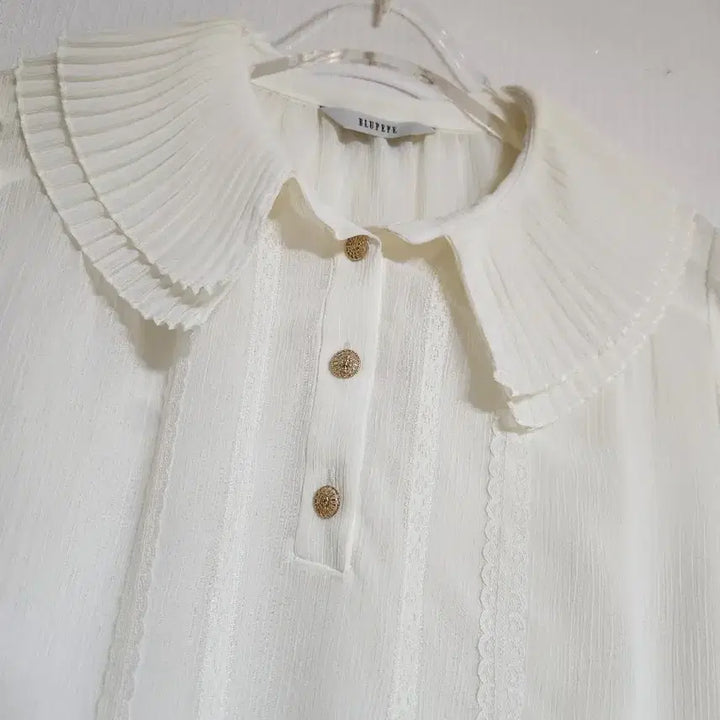 [BUNJANG] Blue Pepe 2021 Chiffon Pleated Blouse / 블루페페2021쉬폰 플리츠 블라우스66러블리