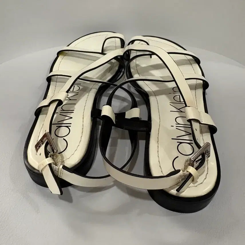 [BUNJANG] Calvin Klein Ivory Strap Sandals (Size 235) / (새상품) 캘빈클라인 아이보리 스트랩 샌들 235