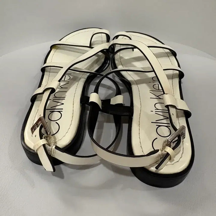 [BUNJANG] Calvin Klein Ivory Strap Sandals (Size 235) / (새상품) 캘빈클라인 아이보리 스트랩 샌들 235