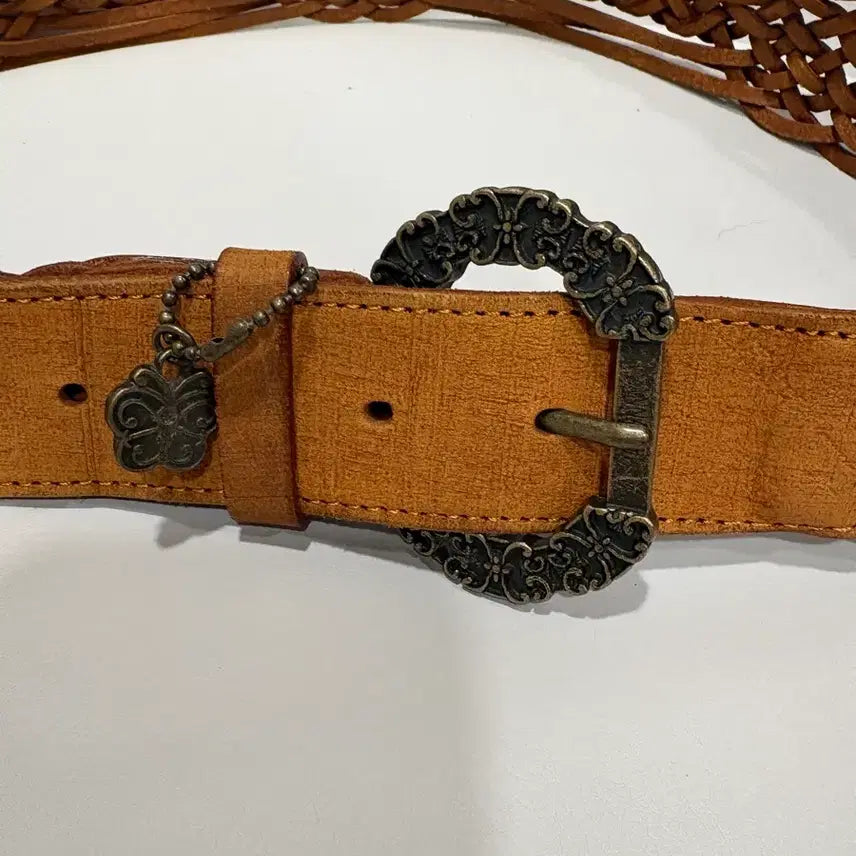 [BUNJANG] Anna Sui Bohemian Style Vintage Leather Belt / 안나수이 빈티지 가죽 벨트 (보헤미안 스타일)