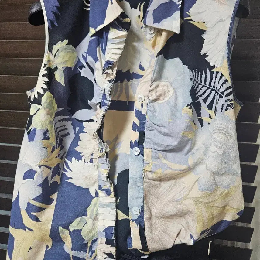 [BUNJANG] Salvatore Ferragamo Flower Blouse / 살바토레 페라가모 플라워  블라우스