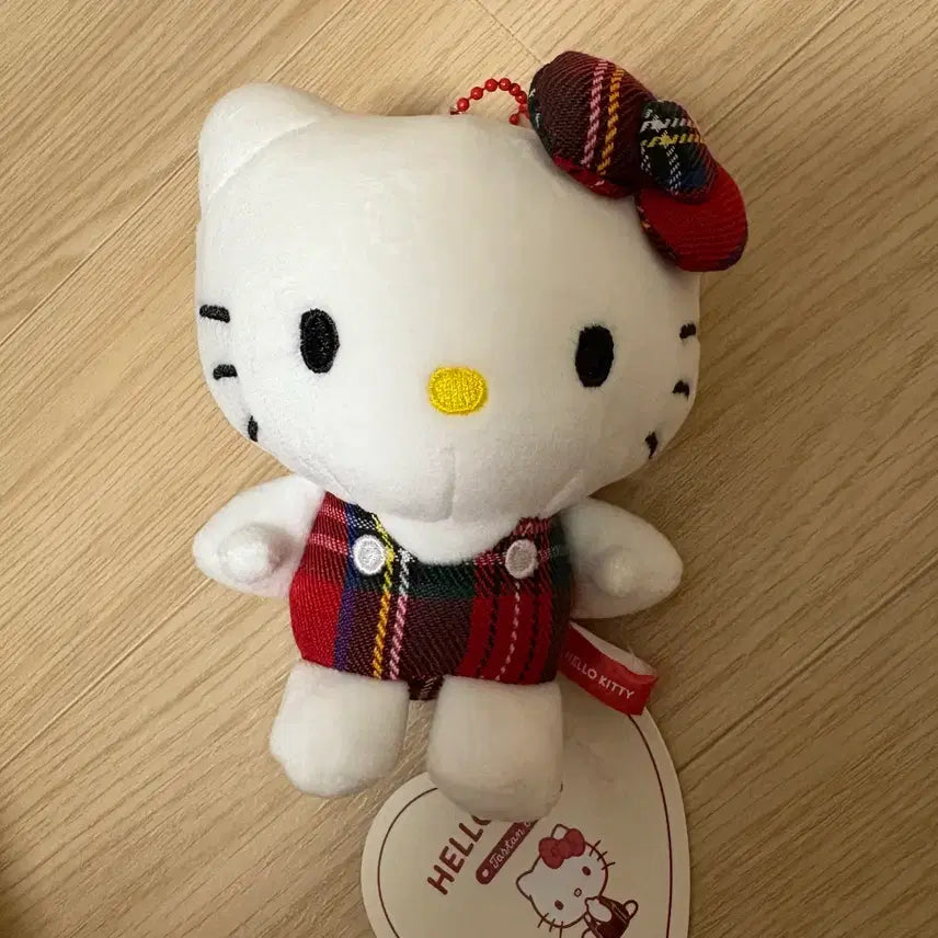 [BUNJANG] Sanrio Tartan Check Kitty Doll Keyring / 일본산리오 정품  타탄체크 키티 인형 키링