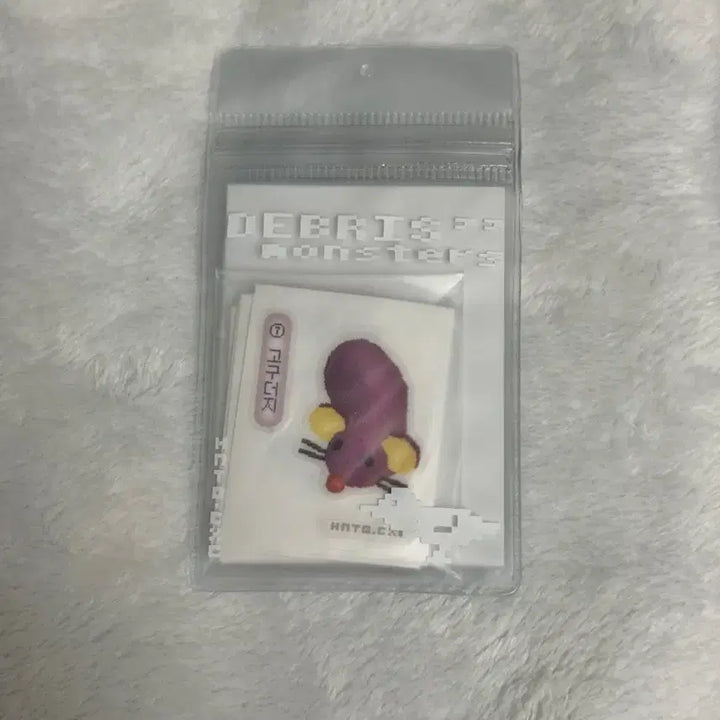 [BUNJANG] Hato Sseuregimon Ttibu Ttibu Seal Sticker / Hato 하토님 쓰레기몬 띠부띠부씰 스티커