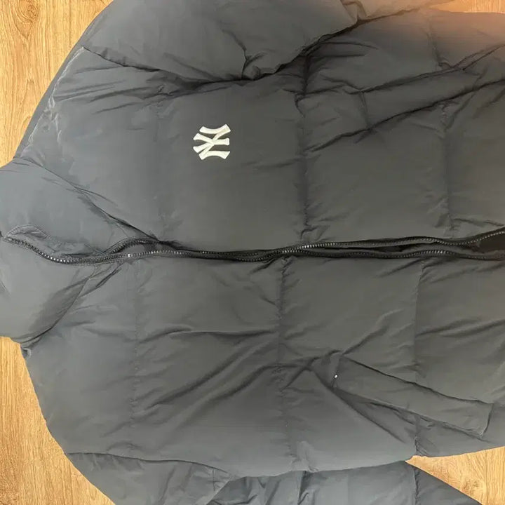[BUNJANG] MLB New York Yankees Padded Jumper / MLB 엠엘비 뉴욕 양키즈 패딩 점퍼