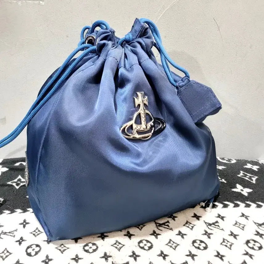 [BUNJANG] Vivienne Westwood Hillary Bucket Bag / 정품 비비안웨스트우드 힐러리 버킷백 (정가 78만원 대)