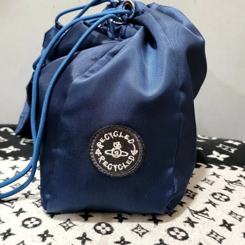 [BUNJANG] Vivienne Westwood Hillary Bucket Bag / 정품 비비안웨스트우드 힐러리 버킷백 (정가 78만원 대)