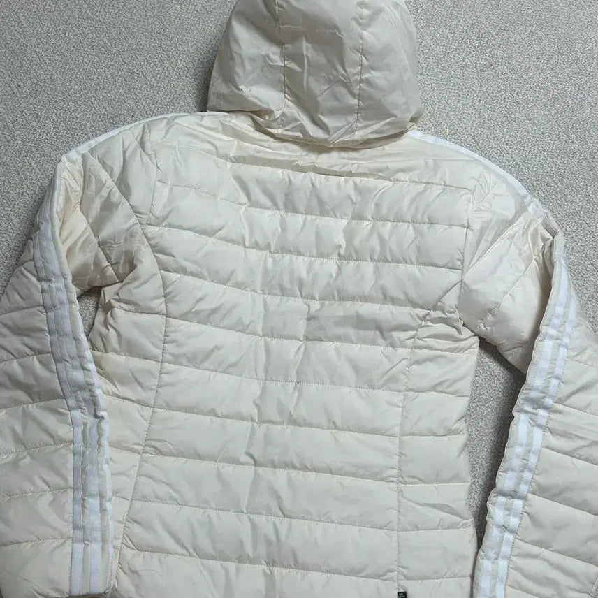 [BUNJANG] Adidas Lightweight Padded Jacket Ivory Size S / 아디다스 경량패딩