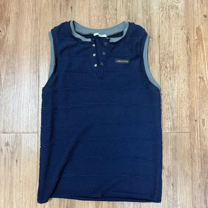 [BUNJANG] Recito Lily Henley Neck Sleeveless Navy / Lily Henley Neck Sleeveless_[Navy]