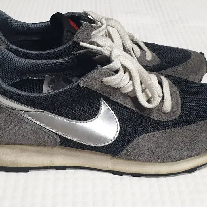 [BUNJANG] Nike Waffle Trainer 2 Sneakers / 나이키 와플트레이너2 운동화 스니커즈 260
