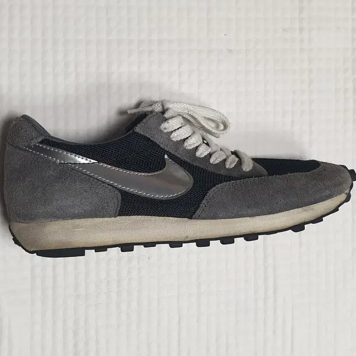 [BUNJANG] Nike Waffle Trainer 2 Sneakers / 나이키 와플트레이너2 운동화 스니커즈 260