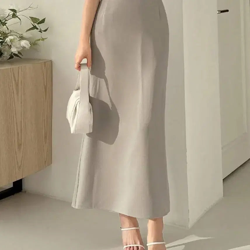 [BUNJANG] Ivory Back Slit Long Skirt / 아이보리 뒷트임 스커트