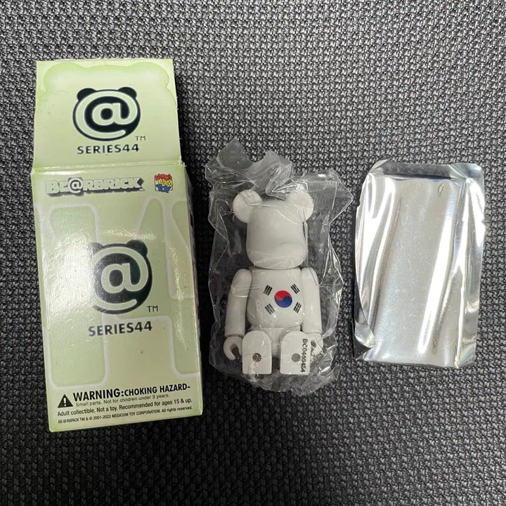 [BUNJANG] Bearbrick 44th Flag Series Korea / 베어브릭 44탄 플래그 대한민국