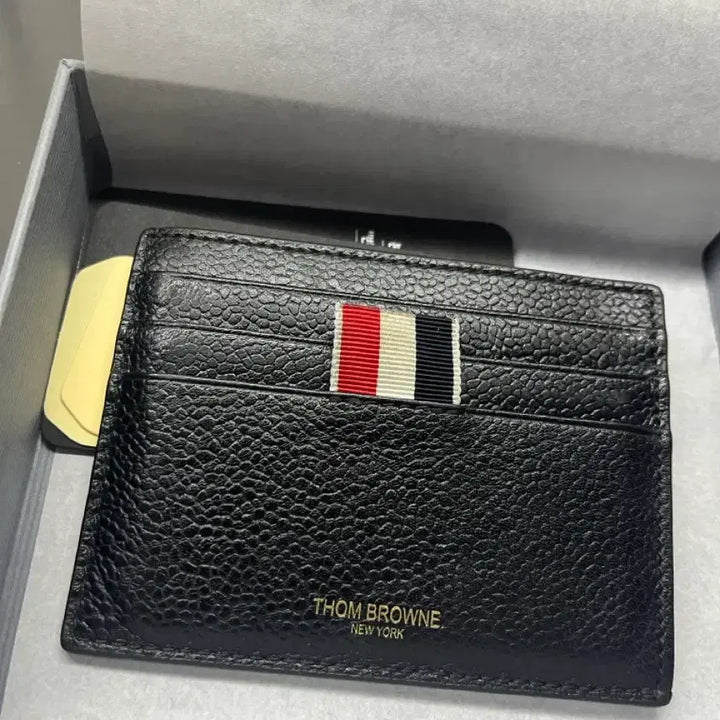 [BUNJANG] Thom Browne Pebble Grain Leather Stripe Note Compartment Card Holder Black / 톰브라운 페블 그레인 레더 스트라이프 노트 컴파트먼트 카드 홀더 블랙