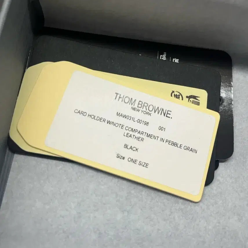 [BUNJANG] Thom Browne Pebble Grain Leather Stripe Note Compartment Card Holder Black / 톰브라운 페블 그레인 레더 스트라이프 노트 컴파트먼트 카드 홀더 블랙