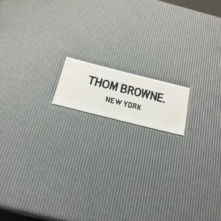 [BUNJANG] Thom Browne Pebble Grain Leather Stripe Note Compartment Card Holder Black / 톰브라운 페블 그레인 레더 스트라이프 노트 컴파트먼트 카드 홀더 블랙