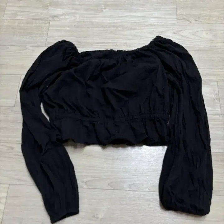 [BUNJANG] Bymood Winter Bunny Blouse / 바이무드 윈터버니블라우스