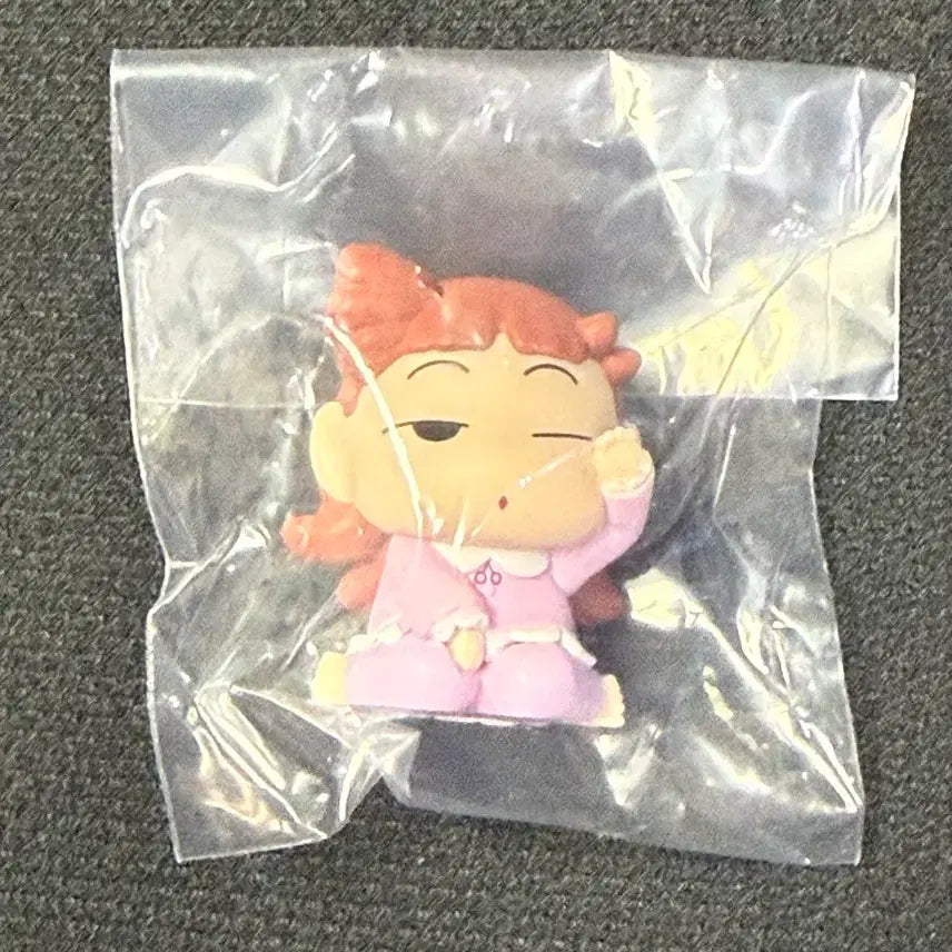[BUNJANG] Crayon Shin-chan Sleepy Gacha Figure (Glass) / 짱구 졸려 가챠 (유리)
