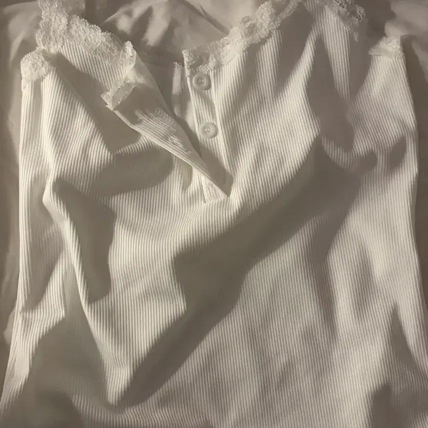[BUNJANG] Lace Neck White Ribbed Tank Top / 레이스 넥 화이트 골지 티셔츠 나시