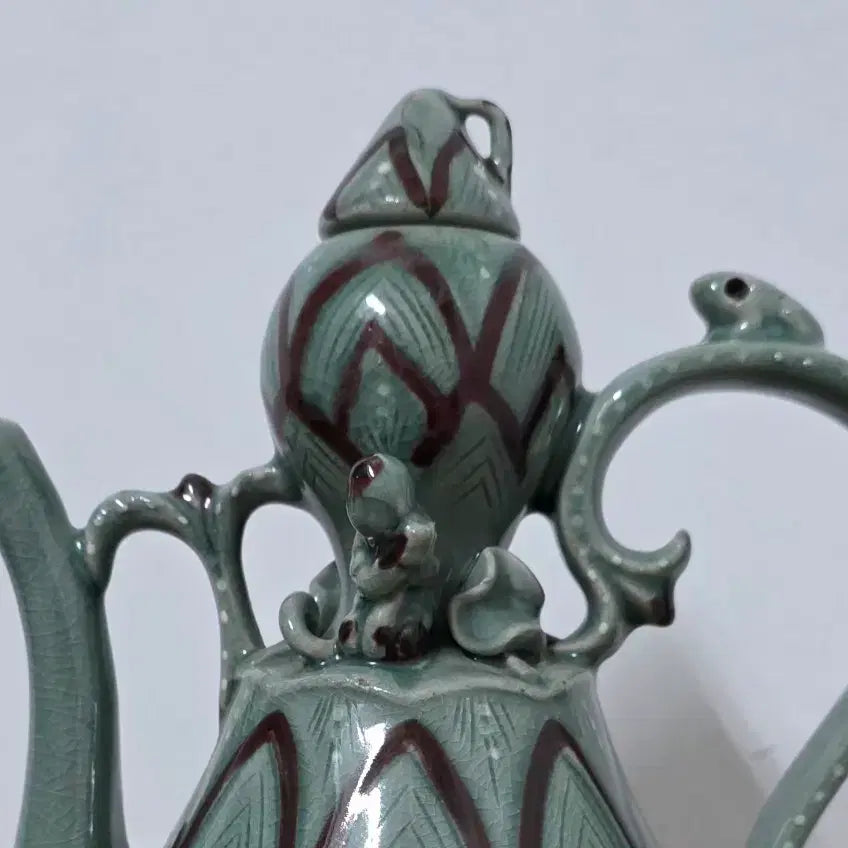 [BUNJANG] Master An Chang-bok Celadon Chin-sa Dragon and Lotus Pattern Ewer / 해동 안창복 도예 명장의 청자진사동화연화문주전자