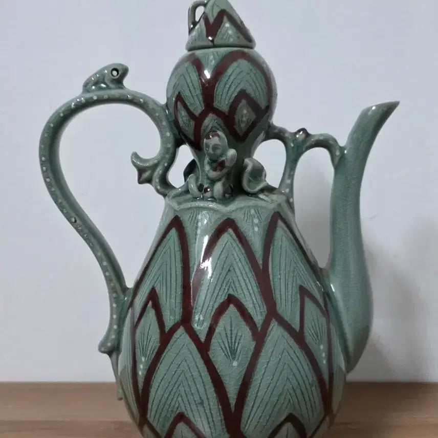 [BUNJANG] Master An Chang-bok Celadon Chin-sa Dragon and Lotus Pattern Ewer / 해동 안창복 도예 명장의 청자진사동화연화문주전자
