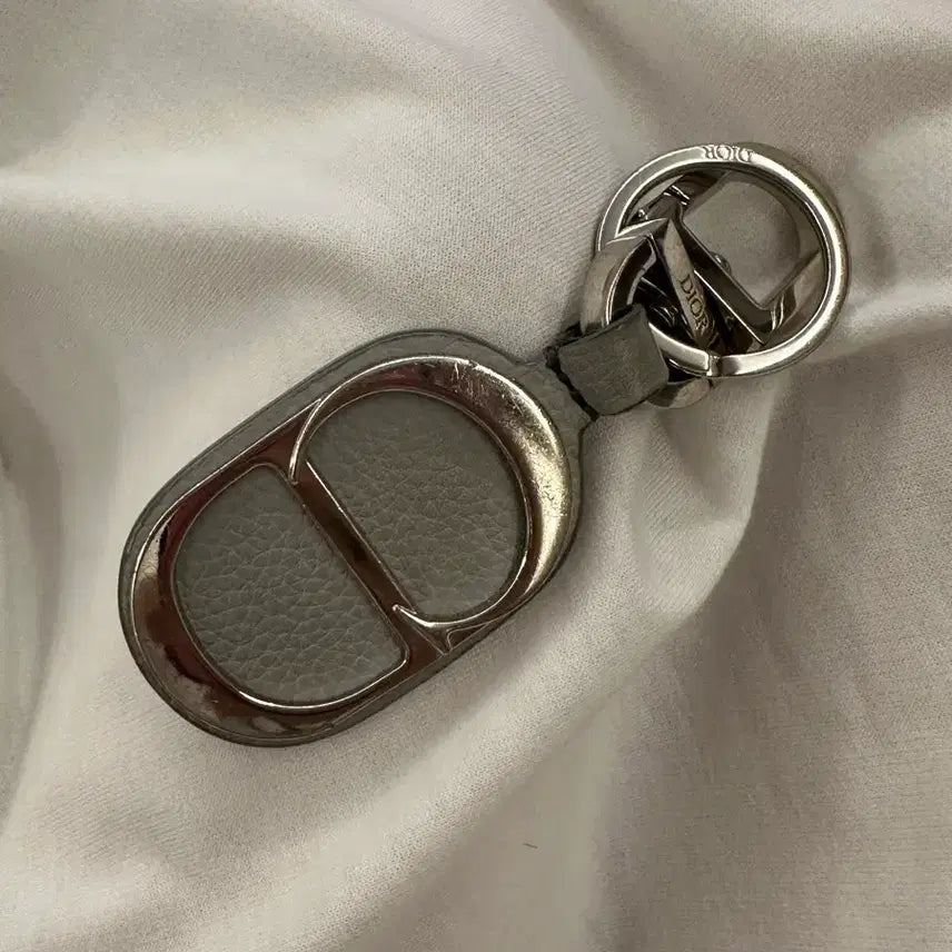 [BUNJANG] Dior CD Leather Keyring Gray / 디올 CD 레더 키링 그레이