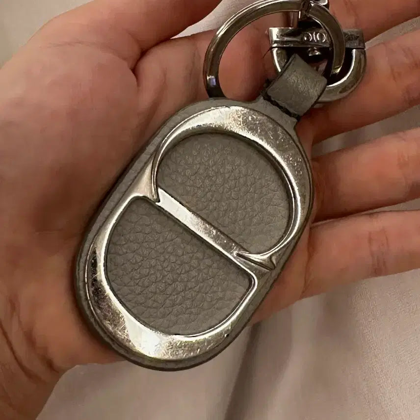 [BUNJANG] Dior CD Leather Keyring Gray / 디올 CD 레더 키링 그레이