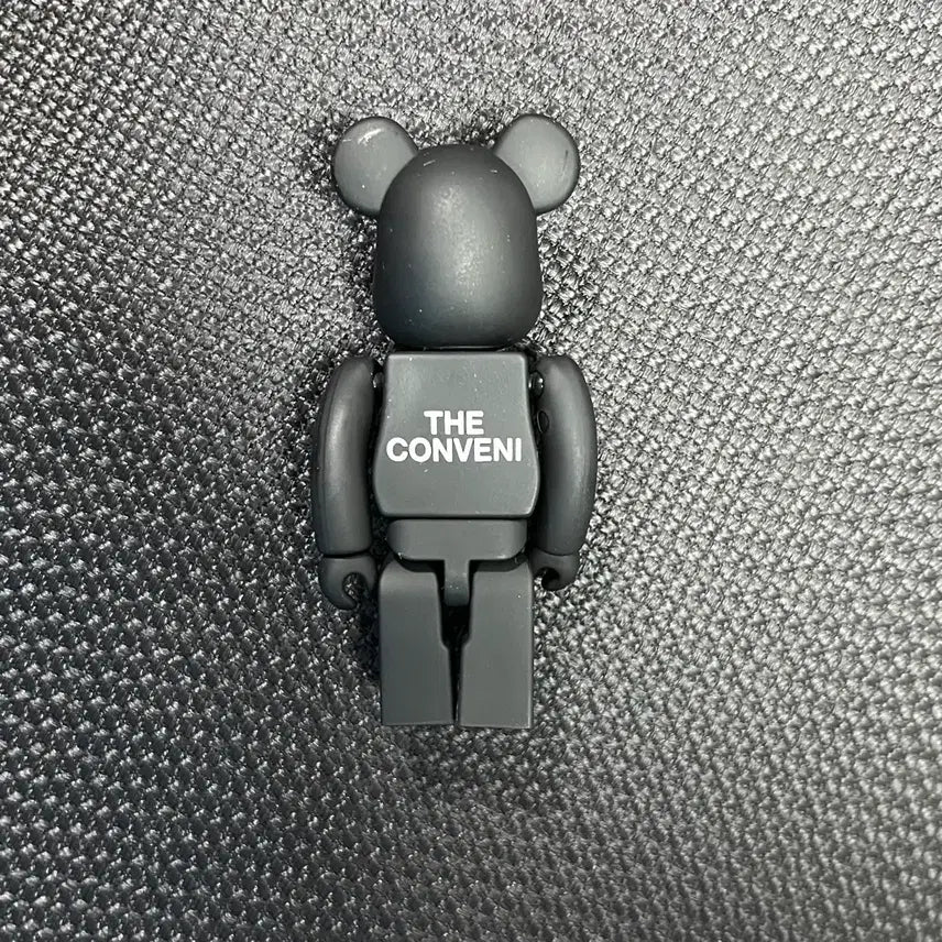 [BUNJANG] The Conveni Bearbrick C Unsealed / 베어브릭 컨비니 THE CONVENI C 개봉