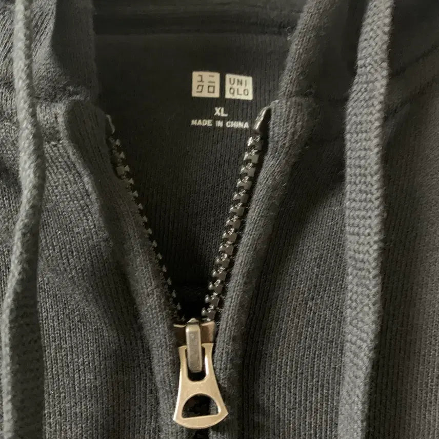 [BUNJANG] Uniqlo Black Zip-Up Hoodie XL / 유니클로 후드짚업 블랙 xL사이즈 판매