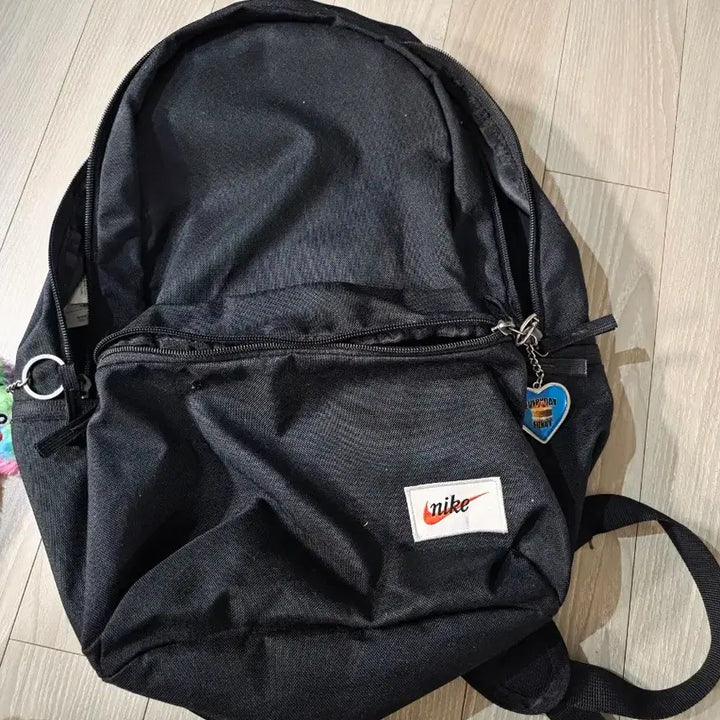 [BUNJANG] Nike Casual Black Backpack Bag / 나이키 캐주얼 기본 천 블랙 백팩 가방