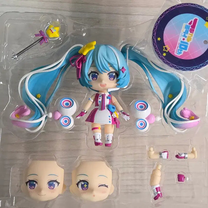 [BUNJANG] Hatsune Miku Magical Mirai 10th Anniversary Nendoroid Figure / 하츠네 미쿠 매지컬 미라이 마지미라 10주년 넨도로이드 넨도 2139
