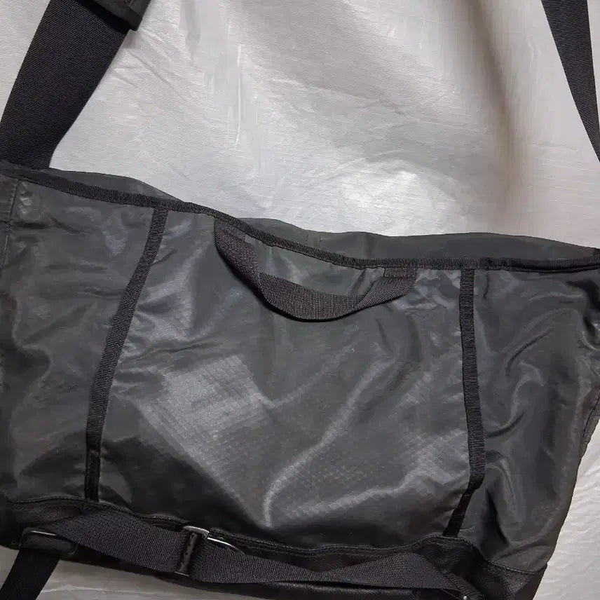 [BUNJANG] Yoshida Photo Messenger Crossbody Bag / 요시다포토   메신저크로스백