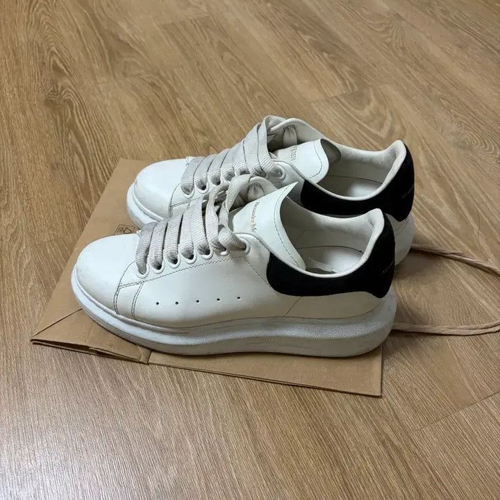 [BUNJANG] Alexander McQueen Oversized Sole Sneakers White / 알렉산더맥퀸 오버솔 스니커즈 화이트
