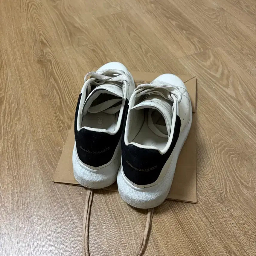 [BUNJANG] Alexander McQueen Oversized Sole Sneakers White / 알렉산더맥퀸 오버솔 스니커즈 화이트